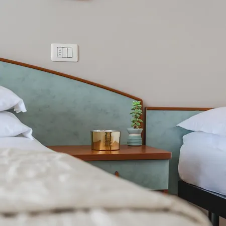 アパートホテル Pineta 2*