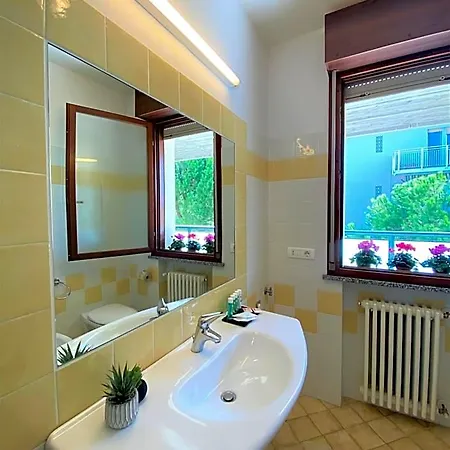 Pineta Aparthotel 4*